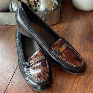 Munro American Black Brown Tortoise Snake Skin Leather Driving Moccasin Loafers